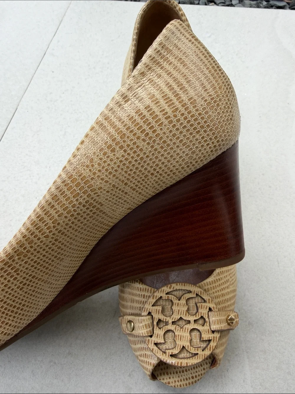 Tory Burch Beige/Tan Peep-Toe Flats with Logo Medallion